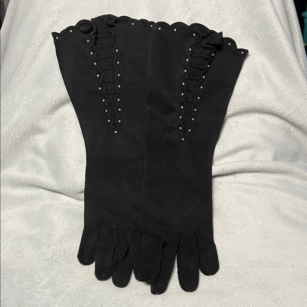 1950’s Elvette Dawnelle Black Vintage Gloves With Clear Beading Detail